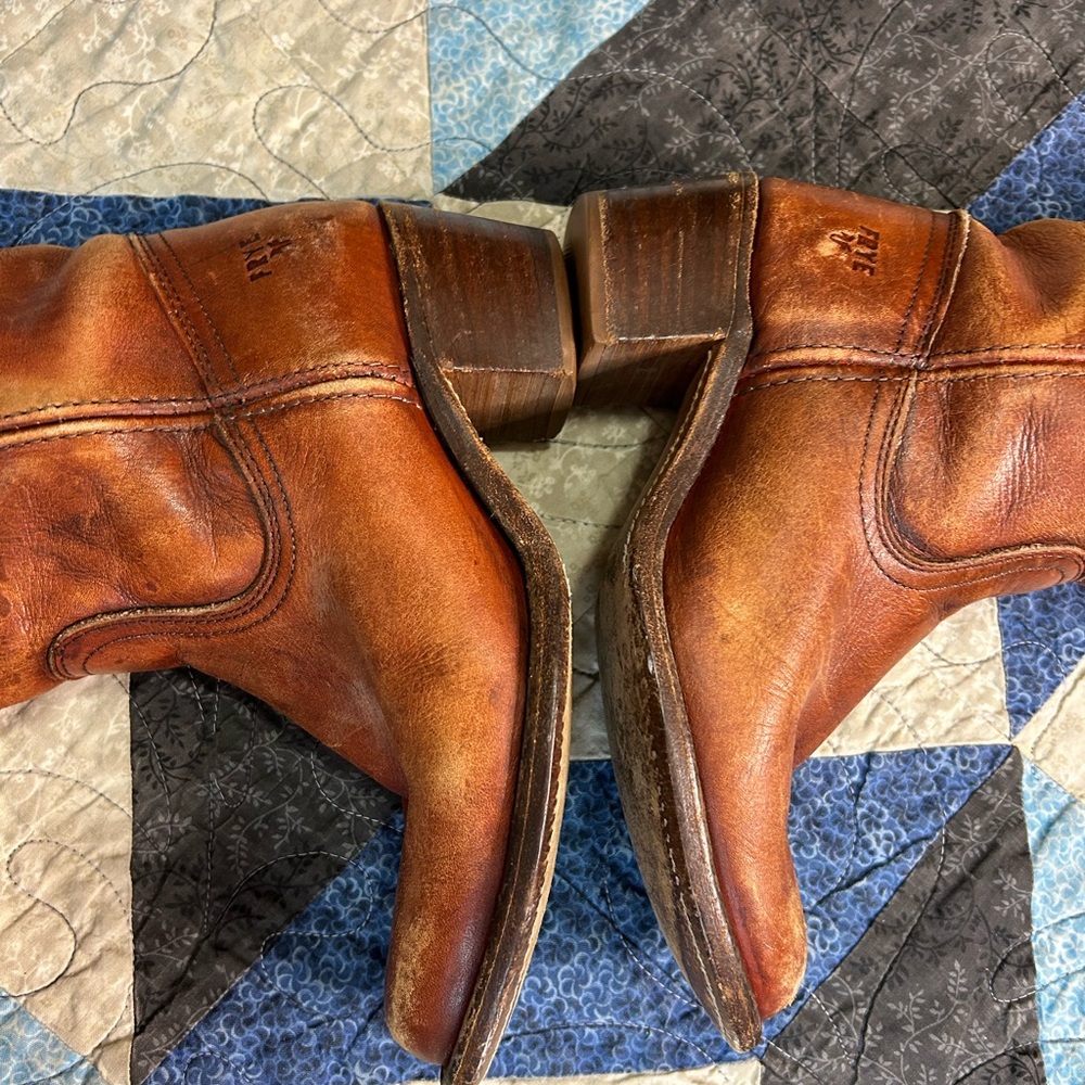 Vintage Frye Cognac Leather Heeled Campus Boots - Picture 11 of 12